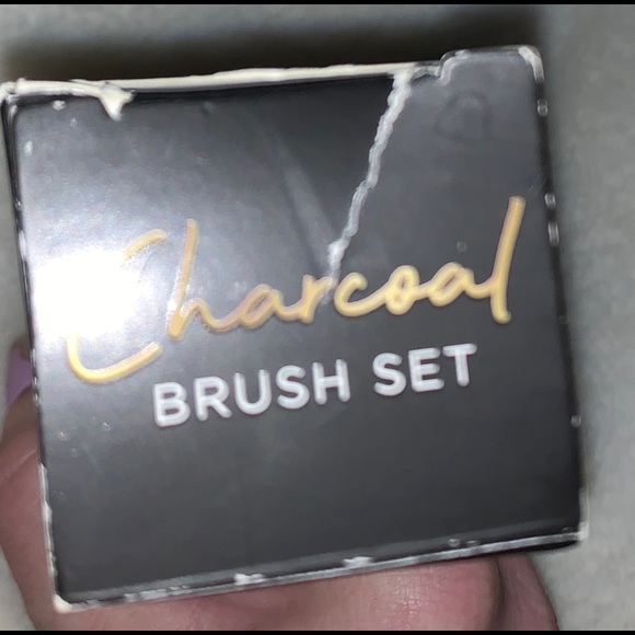 ⭐️HP⭐️ BILLION DOLLAR MAKEUP BRUSH SET NEW IN BOX CHARCOAL INFUSED. - Picture 8 of 15